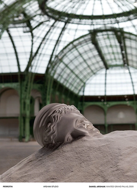 Wanted! Grand Palais