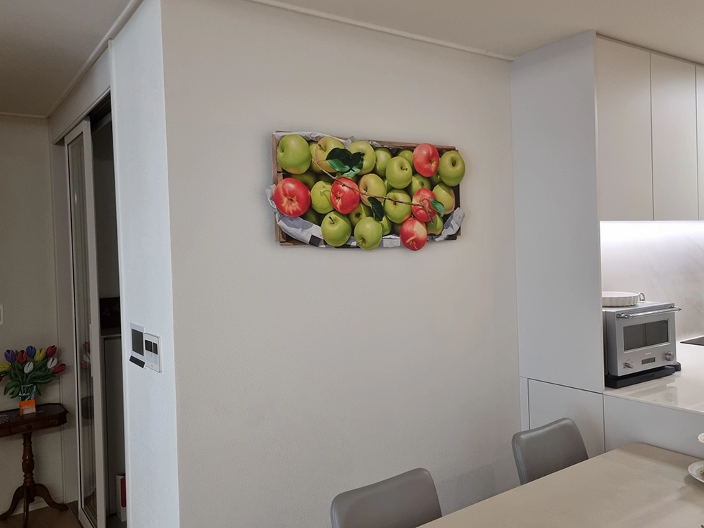 녹색 위의 붉은 사과 리뷰 이미지