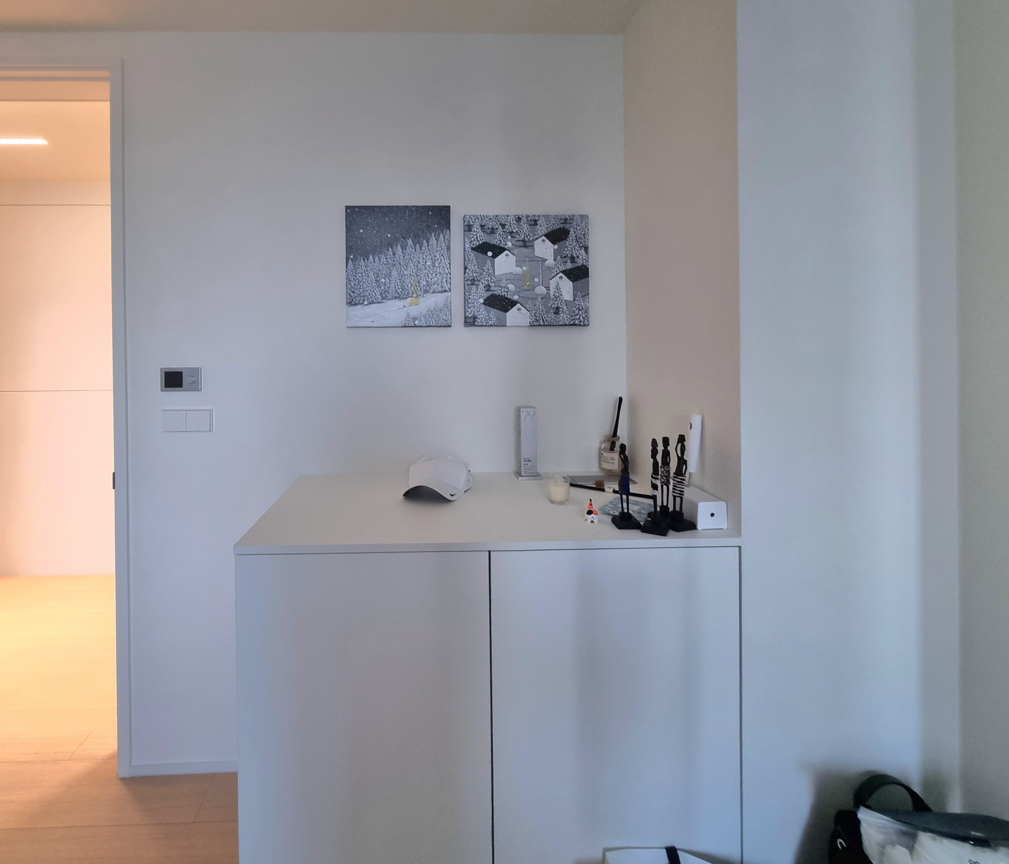 눈을 굴리는 아이 (6호) 리뷰 이미지