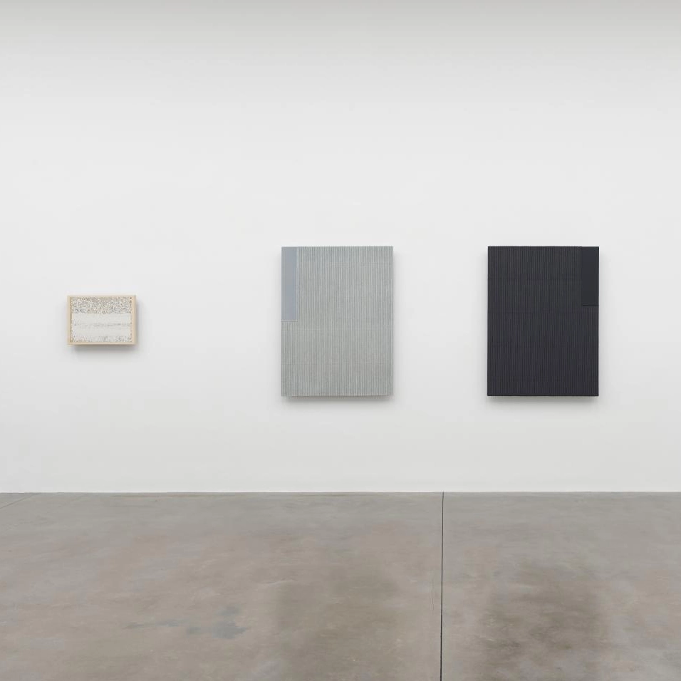 The Newspaper Ecritures